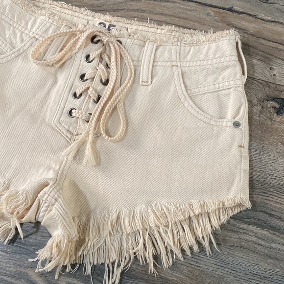 Free people creamy shorts NWOT - Picture 3 of 11